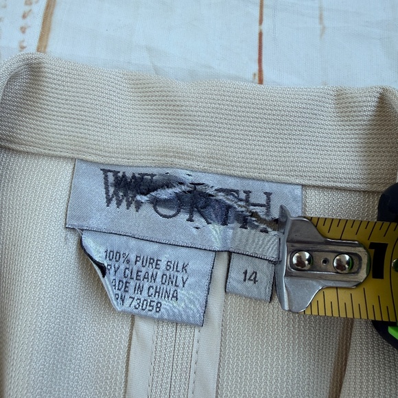WORTH | 100% Pure Silk Blazer Jacket | Size 14 | Beige Neutral Elegance - Picture 7 of 7